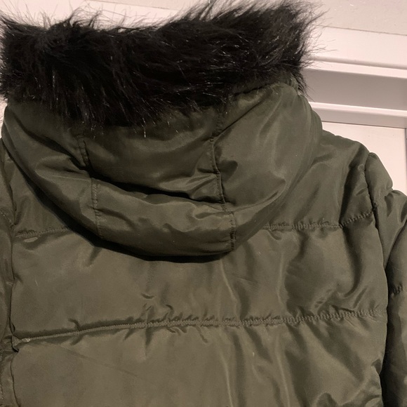 Green and black puffer jacket - Picture 2 of 4